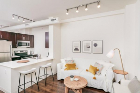 1BR Luxury Studio Historic Building, Parking, Rooftop Deck & Gym